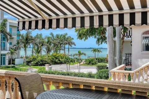 Villa ou maison à vendre à Sarasota, Floride: 3 chambres, 334.36 m2 № 2423604 - photo 16