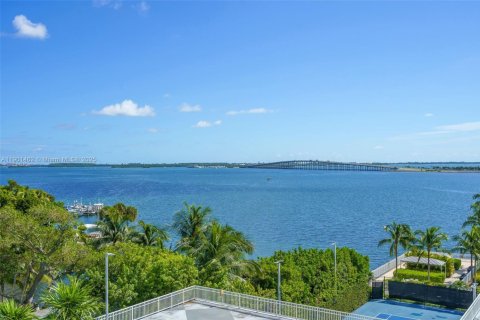 Condo in Miami, Florida, 2 bedrooms  № 1953345 - photo 6