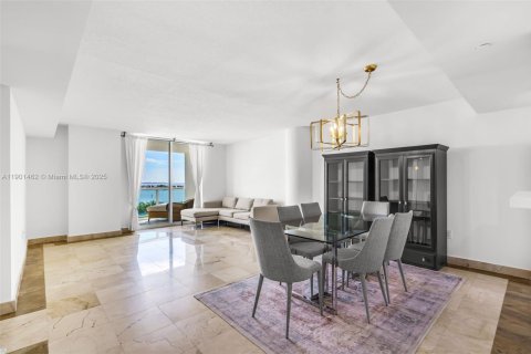 Condo in Miami, Florida, 2 bedrooms  № 1953345 - photo 28
