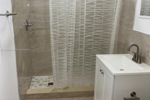 Commercial property in Homestead, Florida 1 bedroom, 133.78 sq.m. № 1891458 - photo 5
