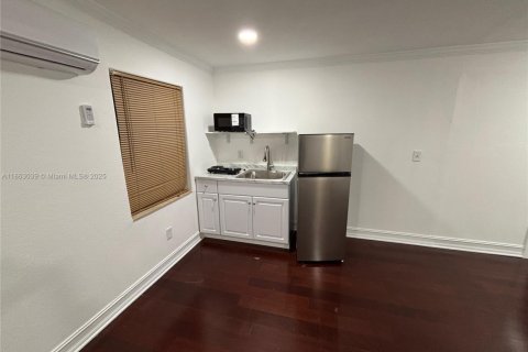 Commercial property in Homestead, Florida 1 bedroom, 133.78 sq.m. № 1891458 - photo 3