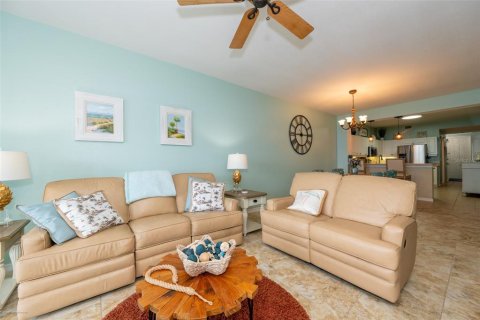 Condo in Punta Gorda, Florida, 3 bedrooms № 2097893 - photo 23