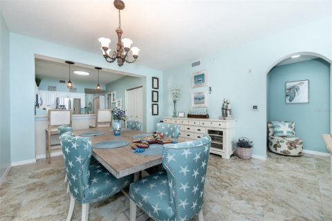Condo in Punta Gorda, Florida, 3 bedrooms № 2097893 - photo 19