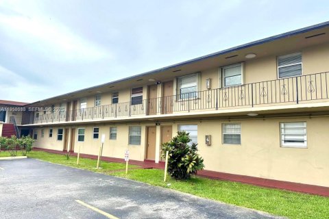 Кондоминиум с 1 спальней в Майами, Флорида № 2005415