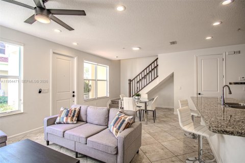 Adosado en venta en Boca Raton, Florida, 2 dormitorios, 125.79 m2 № 2011005 - foto 8