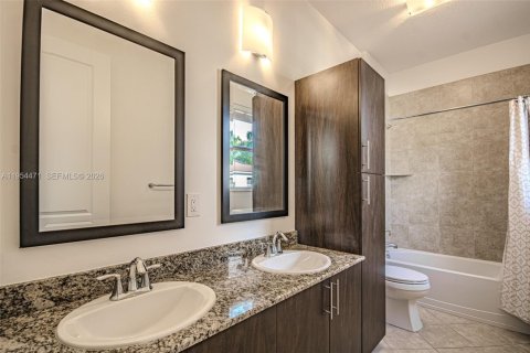 Adosado en venta en Boca Raton, Florida, 2 dormitorios, 125.79 m2 № 2011005 - foto 23