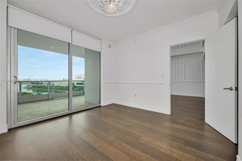 Снять в аренду кондоминиум в Майами, Флорида 2 спальни, 166.48м2, № 2153112 - фото 23