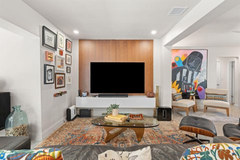 Casa en venta en Fort Lauderdale, Florida, 3 dormitorios, 213.02 m2 № 2350437 - foto 14