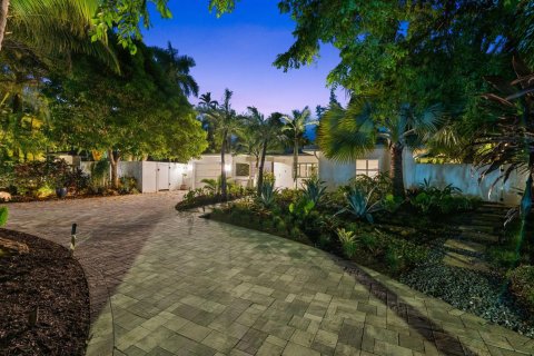 Casa en venta en Fort Lauderdale, Florida, 3 dormitorios, 213.02 m2 № 2350437 - foto 6