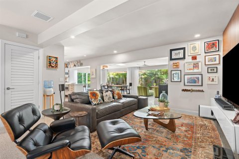 Casa en venta en Fort Lauderdale, Florida, 3 dormitorios, 213.02 m2 № 2350437 - foto 13