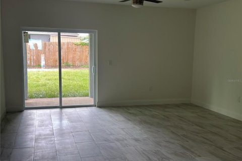 House in Bartow, Florida 4 bedrooms, 124.21 sq.m. № 2285329 - photo 8