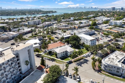 Condominio en alquiler en Miami Beach, Florida, 1 dormitorio, 52.49 m2 № 1992165 - foto 24