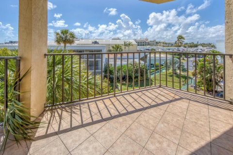 Condominio en alquiler en Lantana, Florida, 2 dormitorios, 95.6 m2 № 2249320 - foto 9