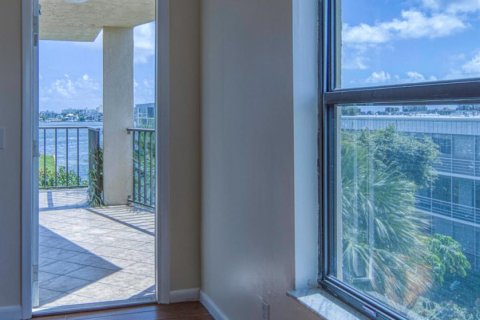 Condominio en alquiler en Lantana, Florida, 2 dormitorios, 95.6 m2 № 2249320 - foto 28