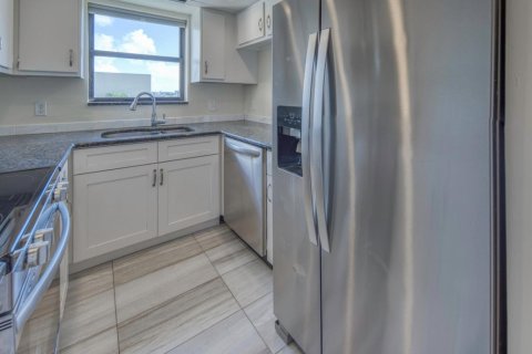 Condominio en alquiler en Lantana, Florida, 2 dormitorios, 95.6 m2 № 2249320 - foto 20