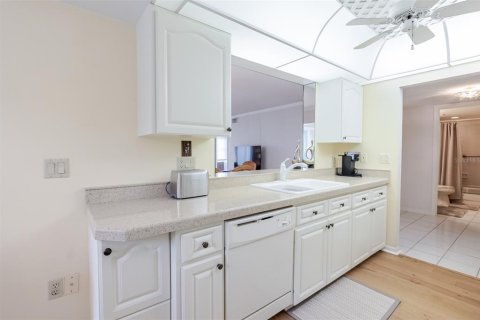 Condominio en alquiler en Sarasota, Florida, 2 dormitorios, 102.1 m2 № 1635843 - foto 20