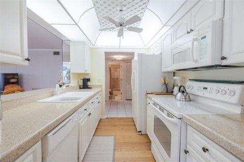 Condominio en alquiler en Sarasota, Florida, 2 dormitorios, 102.1 m2 № 1635843 - foto 19