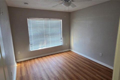 Villa ou maison à vendre à Tampa, Floride: 3 chambres, 164.44 m2 № 2217594 - photo 13