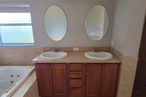 Villa ou maison à vendre à Tampa, Floride: 3 chambres, 164.44 m2 № 2217594 - photo 21