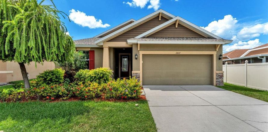 House in Lakeland, Florida 4 bedrooms, 180.23 sq.m. № 1907833