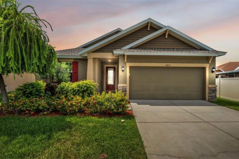House in Lakeland, Florida 4 bedrooms, 180.23 sq.m. № 1907833 - photo 2