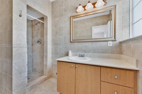 Condo in Bay Harbor Islands, Florida, 2 bedrooms  № 1859999 - photo 17