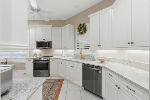 Villa ou maison à vendre à Winter Haven, Floride: 3 chambres, 215.44 m2 № 2360556 - photo 12