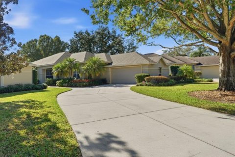 Villa ou maison à Winter Haven, Floride 3 chambres, 215.44 m2 № 2360556