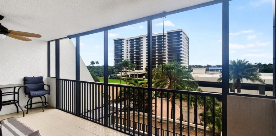 Condo in Highland Beach, Florida, 2 bedrooms  № 2392684