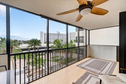 Condo in Highland Beach, Florida, 2 bedrooms  № 2392684 - photo 5