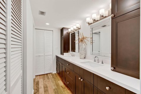 Condo in Highland Beach, Florida, 2 bedrooms  № 2392684 - photo 26