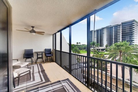 Condo in Highland Beach, Florida, 2 bedrooms  № 2392684 - photo 2
