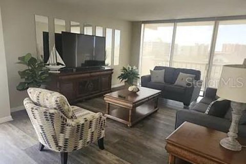 Condo in Clearwater, Florida, 2 bedrooms  № 1899060 - photo 8