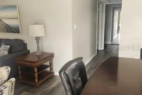 Condo in Clearwater, Florida, 2 bedrooms  № 1899060 - photo 11