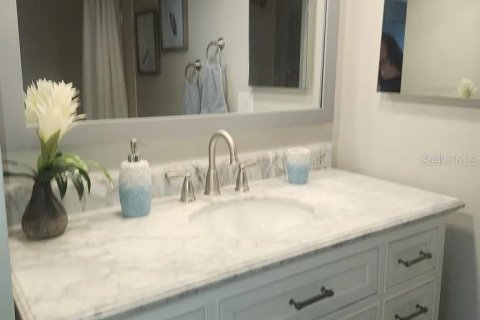 Condo in Clearwater, Florida, 2 bedrooms  № 1899060 - photo 17