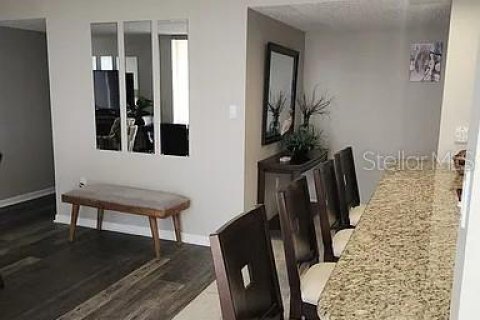 Condo in Clearwater, Florida, 2 bedrooms  № 1899060 - photo 10