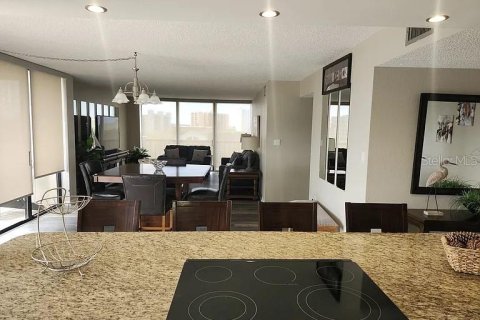 Condo in Clearwater, Florida, 2 bedrooms  № 1899060 - photo 6