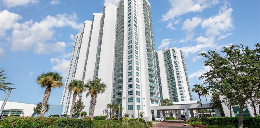 Condo in Daytona Beach, Florida, 3 bedrooms  № 1841425