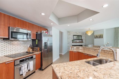 Condo in Daytona Beach, Florida, 3 bedrooms  № 1841425 - photo 11