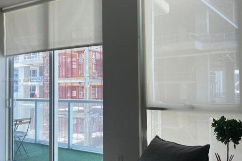 Condominio en alquiler en Miami, Florida, 1 dormitorio, 74.88 m2 № 1993882 - foto 27