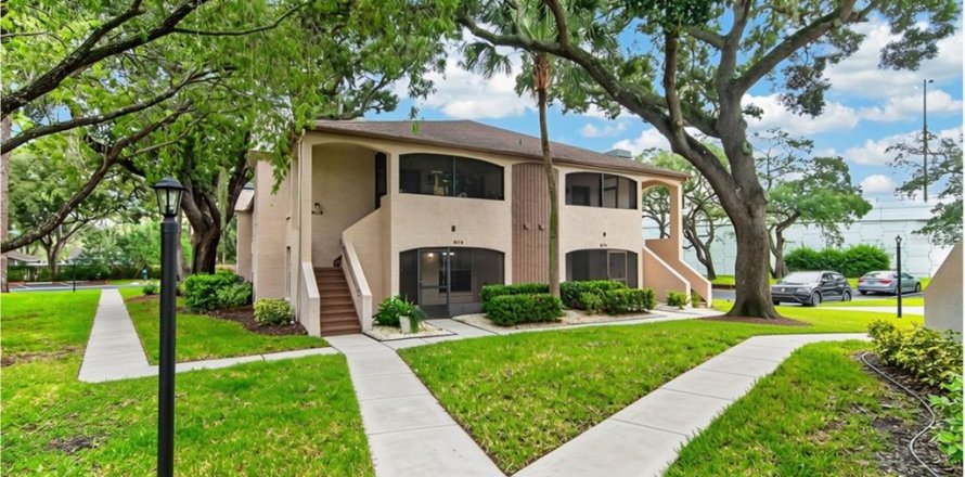 Condo in Palm Harbor, Florida, 2 bedrooms  № 2388094
