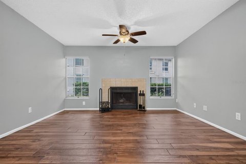 Condo in Palm Harbor, Florida, 2 bedrooms  № 2388094 - photo 8