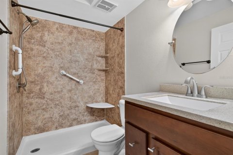 Condo in Palm Harbor, Florida, 2 bedrooms  № 2388094 - photo 28