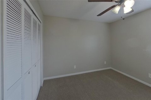 Villa ou maison à louer à Tampa, Floride: 3 chambres, 219.25 m2 № 2385956 - photo 11