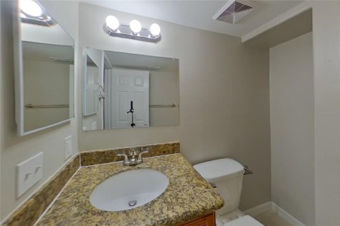 Villa ou maison à louer à Tampa, Floride: 3 chambres, 219.25 m2 № 2385956 - photo 13