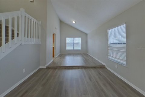 Villa ou maison à louer à Tampa, Floride: 3 chambres, 219.25 m2 № 2385956 - photo 2