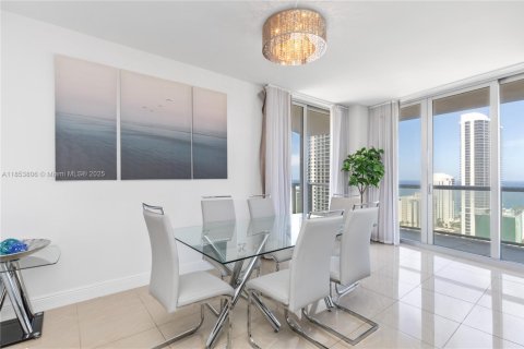 Copropriété à louer à Hallandale Beach, Floride: 3 chambres, 146.51 m2 № 1962833 - photo 6