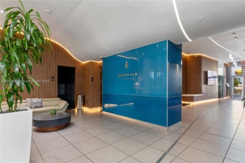 Copropriété à louer à Hallandale Beach, Floride: 3 chambres, 146.51 m2 № 1962833 - photo 3