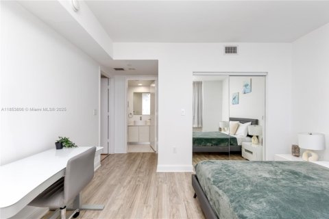 Copropriété à louer à Hallandale Beach, Floride: 3 chambres, 146.51 m2 № 1962833 - photo 14