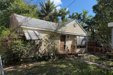 Дом в Саут-Майами, Флорида 4 спальни, 140.28м2 № 2025733